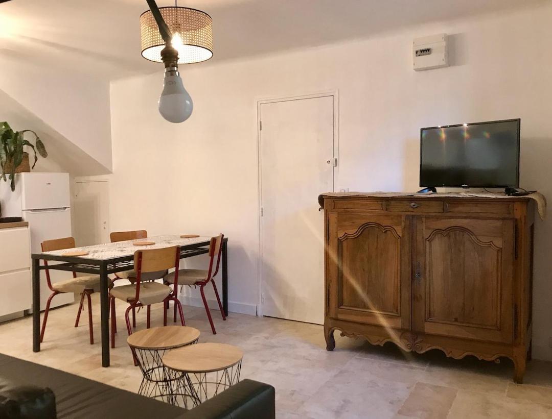 Le Colostre T2 Saint-Martin-de-Bromes Bagian luar foto